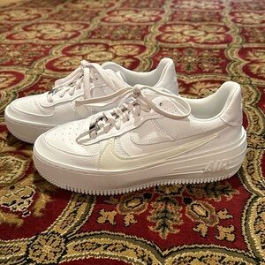Nike Air Force 1 PLT.AF.ORM women’s 7.5